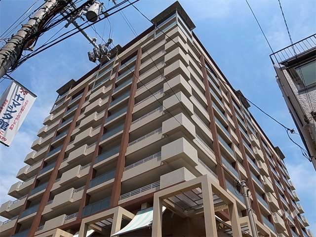 パセオ甲東の外観（南東側から）