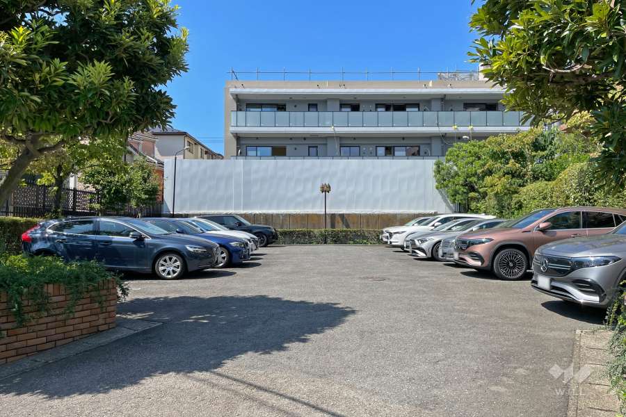 敷地内駐車場（屋外平面式）