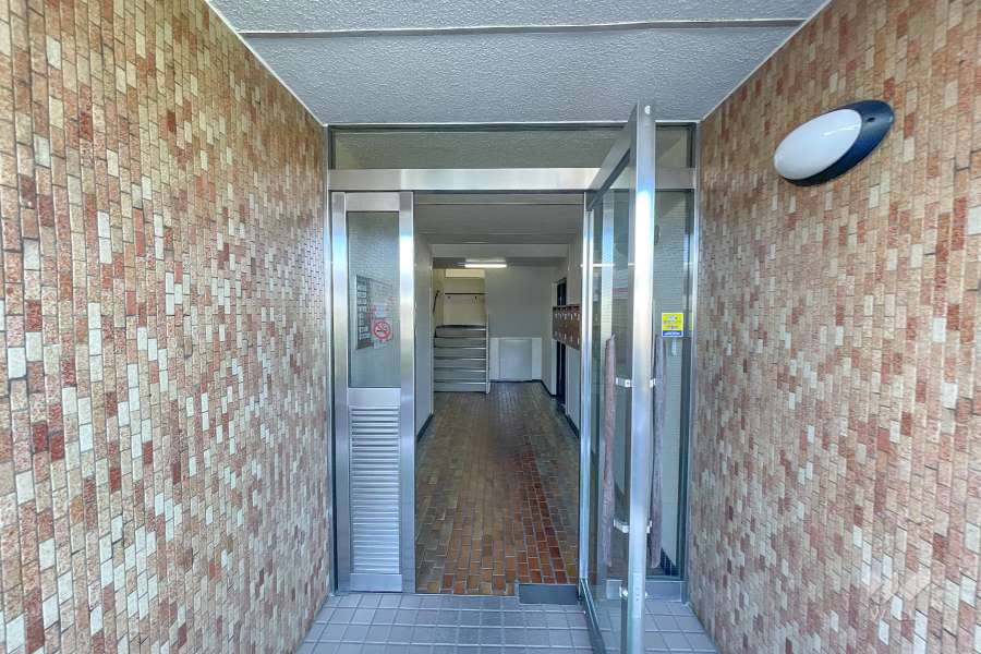 住戸へのアプローチ