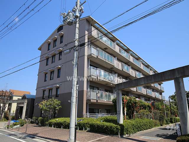 香櫨園フラットA棟の外観（南西側から）