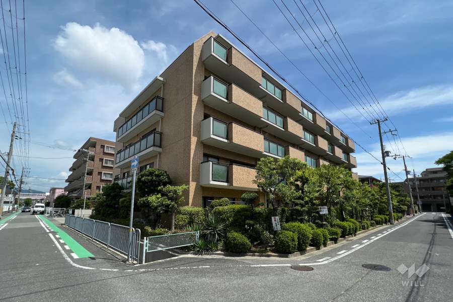 コープ野村香櫨園の外観(南西側から)