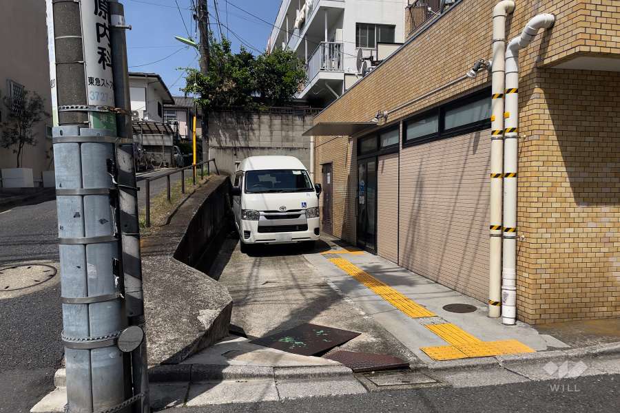 敷地内駐車場（屋外平面式）