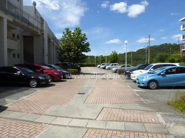 敷地内駐車場（屋外平面式）