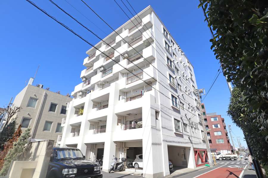 パラスト自由ヶ丘の外観(南東側から)