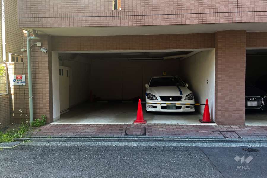 敷地内駐車場（屋内平面式）
