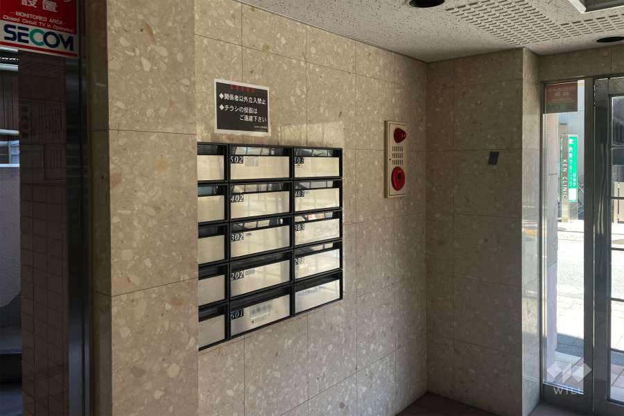 エントランスホール