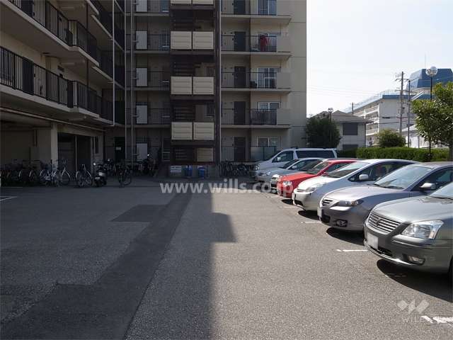 敷地内駐車場（屋外平面式）