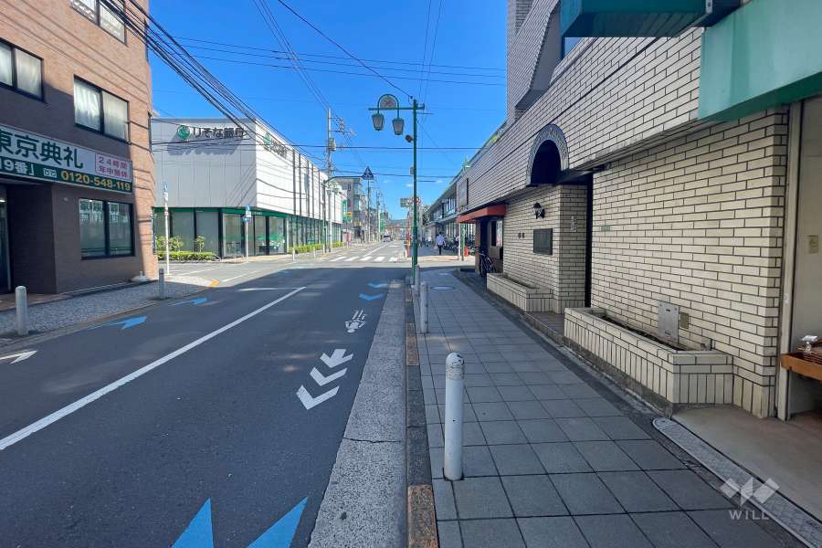 敷地北側の前面道路　