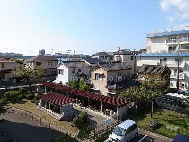 南方向徒歩1分の距離に『御前浜公園』があります。