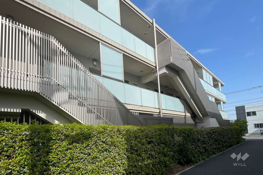 グローリオ等々力の外観（南東側から）