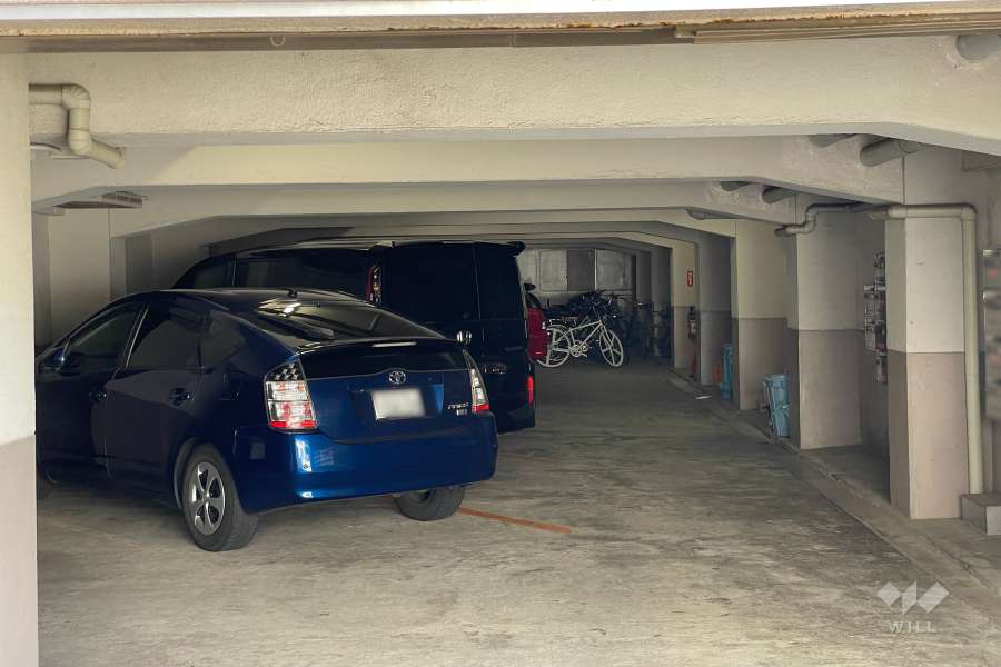敷地内駐車場（屋内平面式）