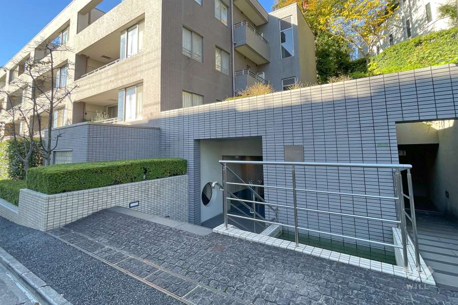 エントランスアプローチ　