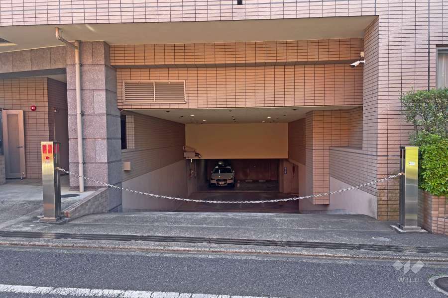 駐車場の出入り口