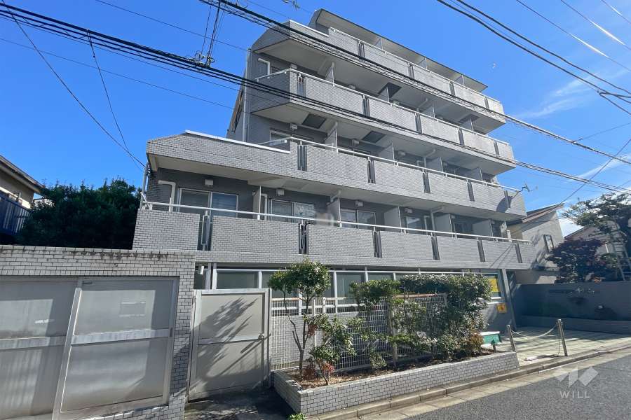 クレセール千歳烏山の外観（北西側から）　