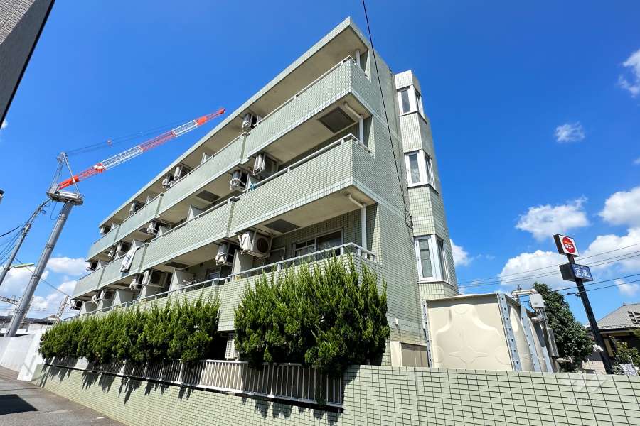 リバティヒルズ八幡山の外観(南西側から）