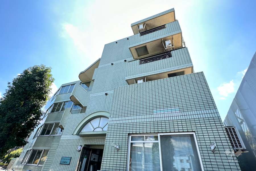 リバティヒルズ八幡山の外観(北東側から）