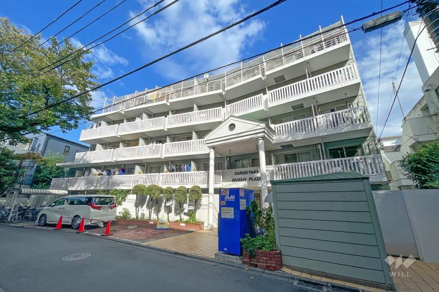 烏山ダイカンプラザの外観（南西側から）