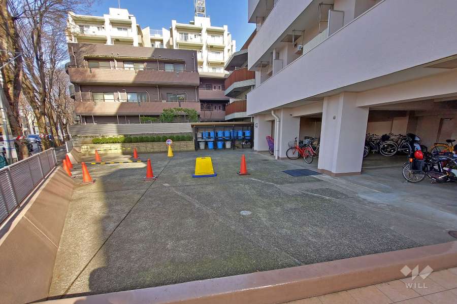 敷地内駐車場（屋外平面式）