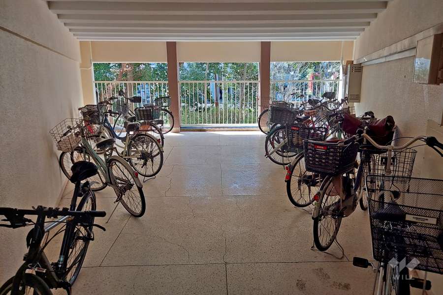 駐輪場（屋内）