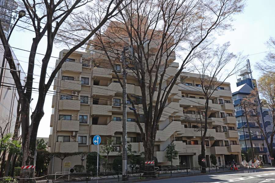 南烏山パークホームズの外観（北東側から）