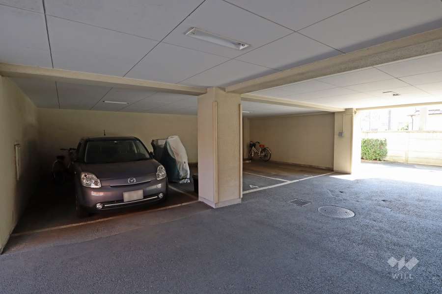 敷地内駐車場（屋内平面式）