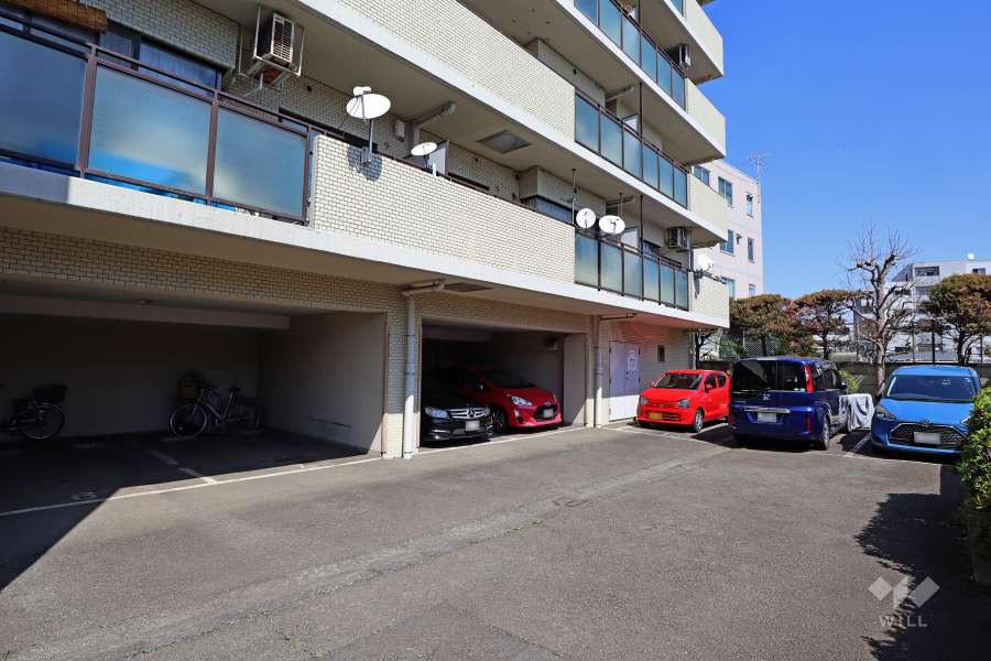 敷地内駐車場（屋外平面式）