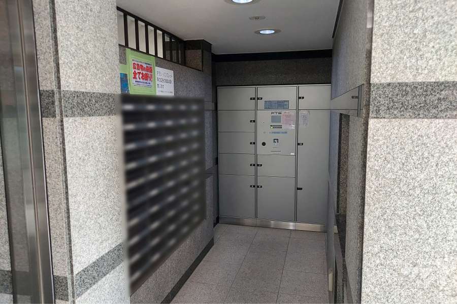 共用ポストと宅配ボックス
