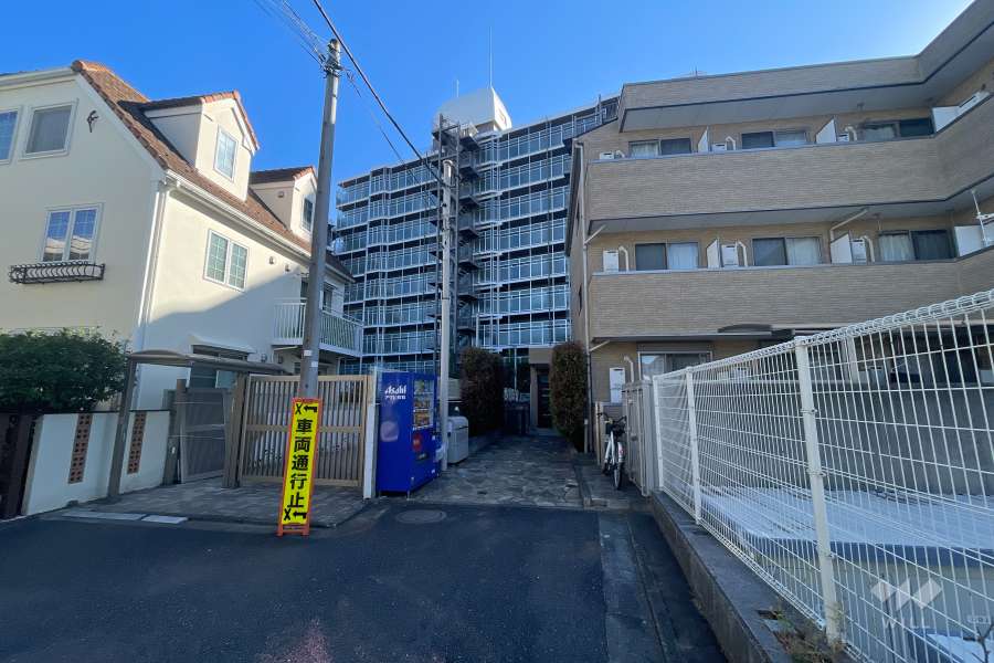 ネオコーポ芦花公園の外観（西側から）　　