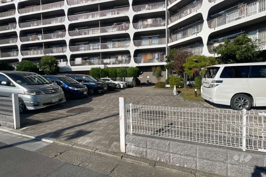 敷地内駐車場（屋外平面式）　