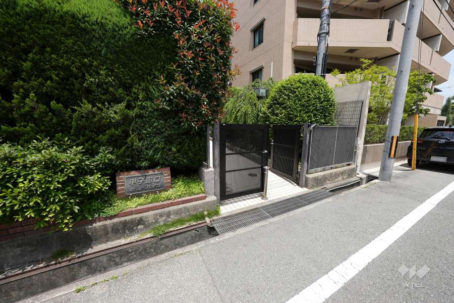 サブエントランス