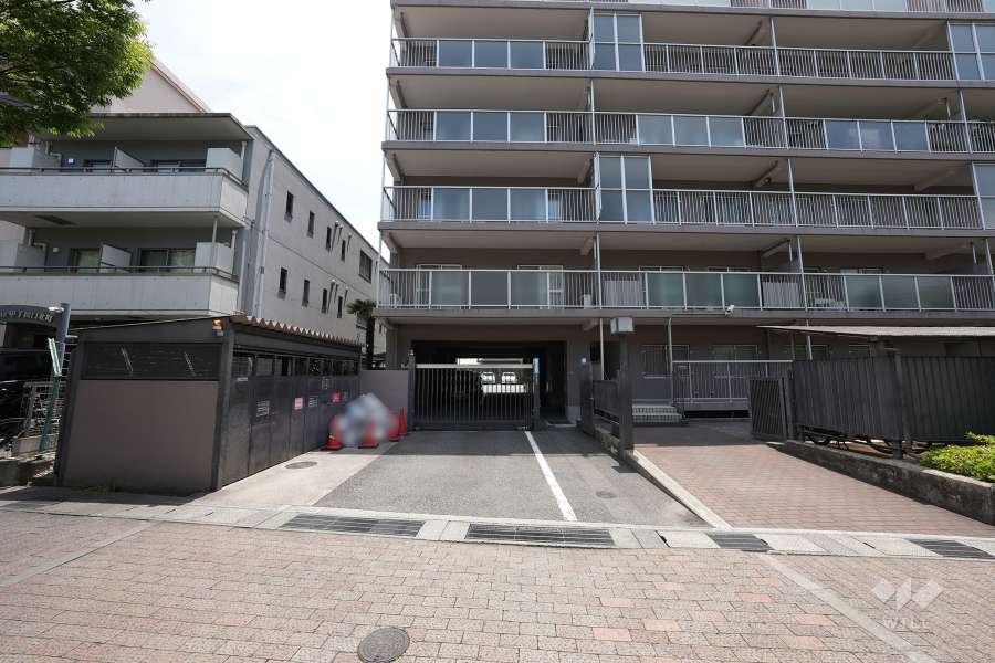 駐車場の出入口