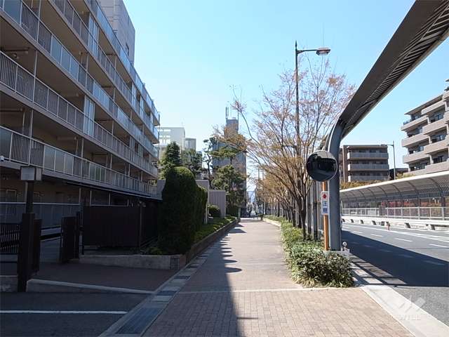 敷地の北側は山手幹線に面しています。