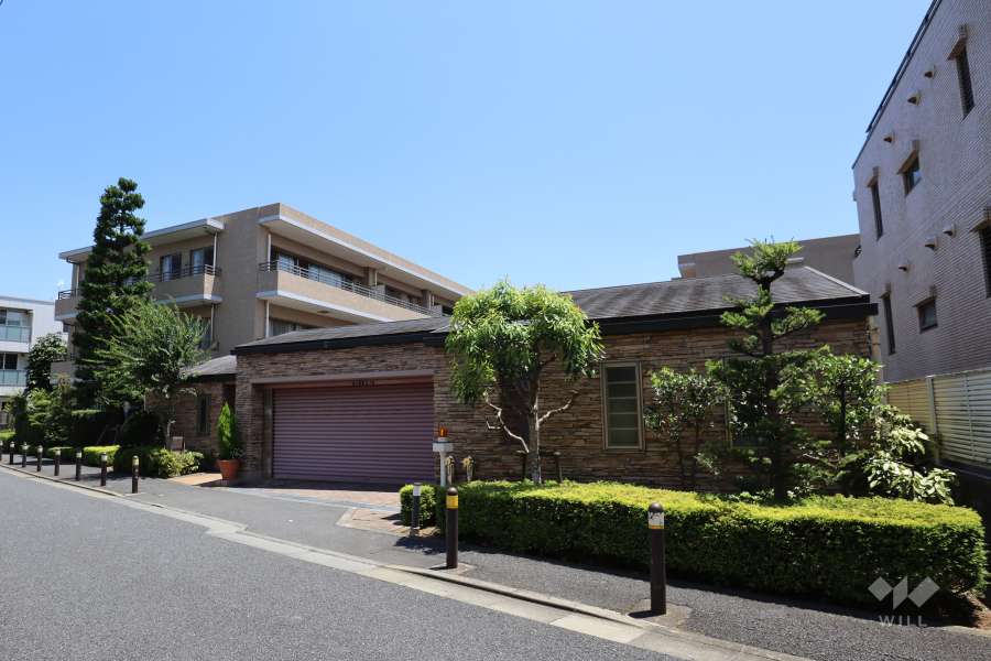 パークハイム千歳烏山の外観(北西側から)