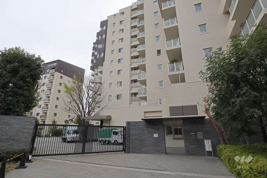 グローリオ蘆花公園テラス棟の外観（南側から）