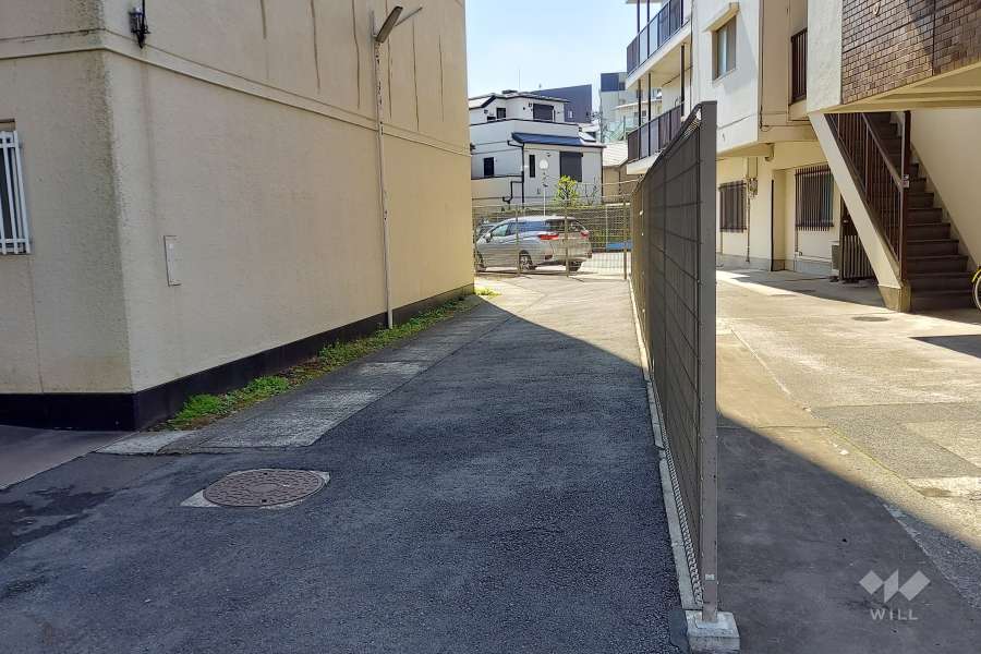 駐車場の出入り口