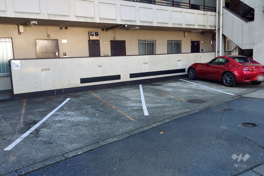 敷地内駐車場（屋外平面式）