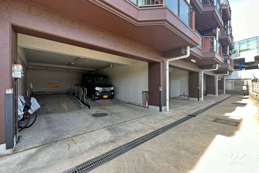 敷地内駐車場（屋内平面式）