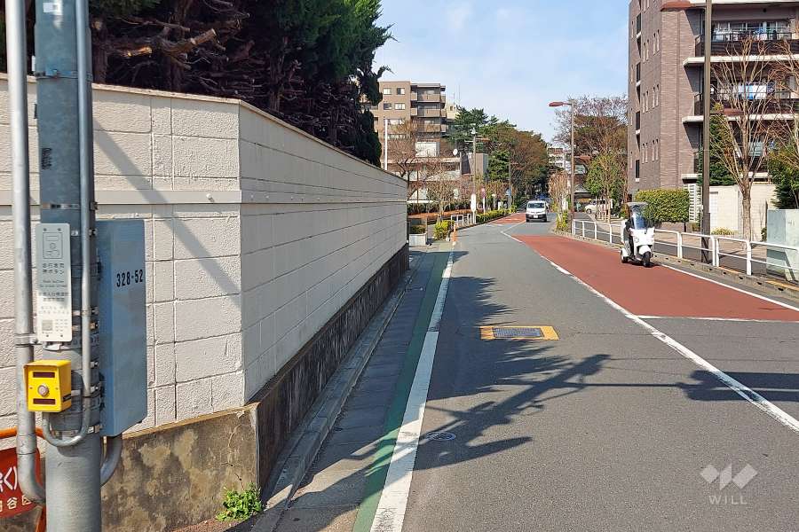 敷地東側の前面道路　