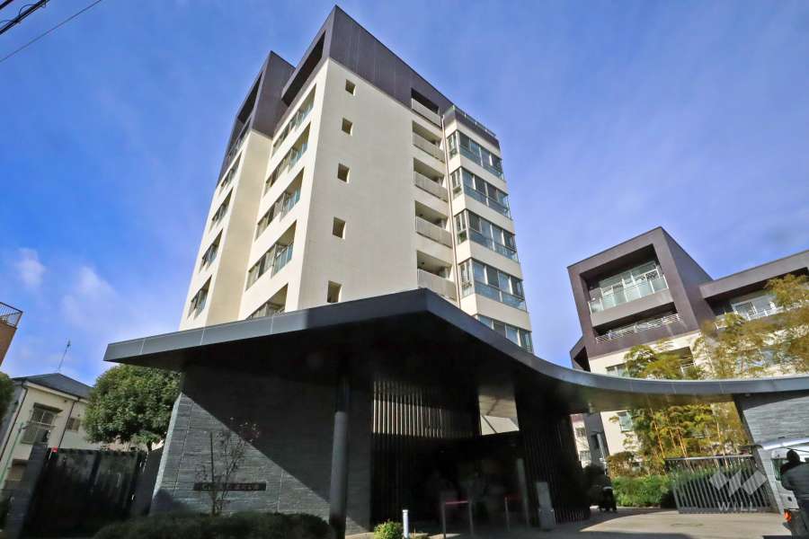 グローリオ蘆花公園ヴィラＥ棟の外観（東側から）