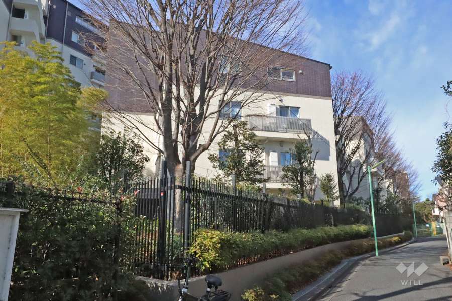 グローリオ蘆花公園ヴィラＡ棟の外観（東側から）