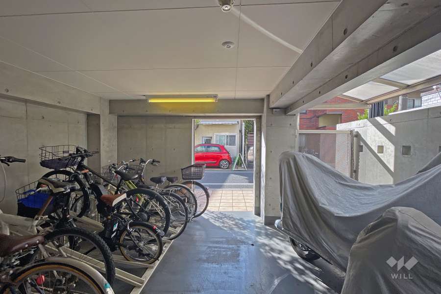 屋内に設けられた駐輪場
