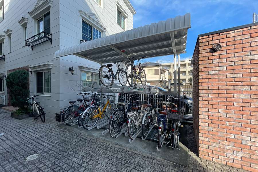 駐輪場（屋根付き）