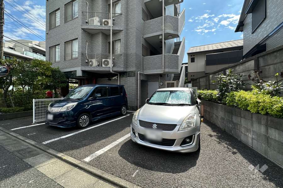 敷地内駐車場（屋外平面式）