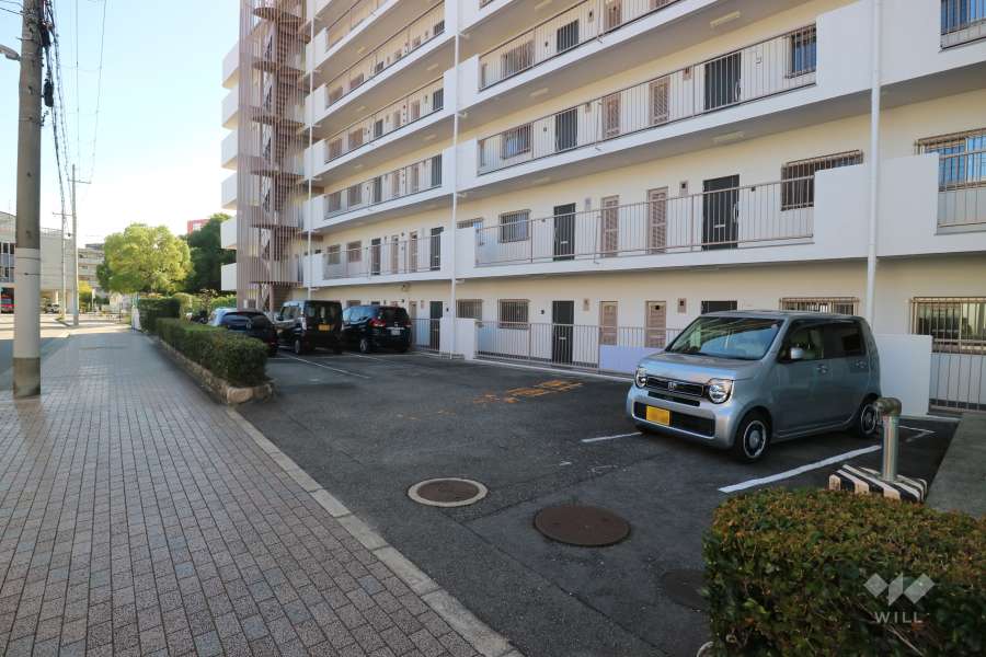 敷地内駐車場（屋外平面式）