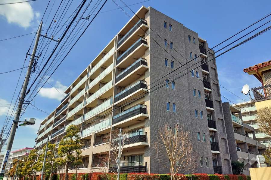 蘆花公園ザレジデンスフォレストコートの外観(南東から)