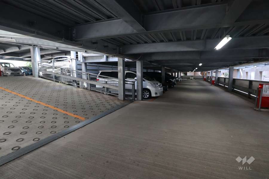 敷地内駐車場（屋内平面式）