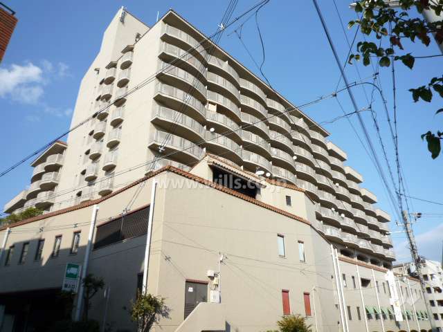 夙川グリーンタウン南棟の外観（南西側から）
