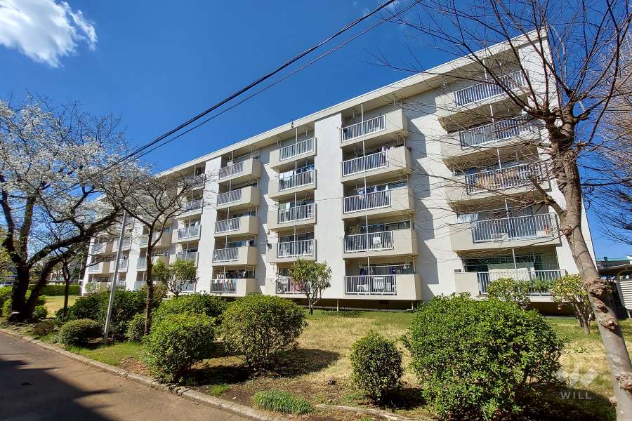 烏山北住宅１５号棟外観(南東側から)