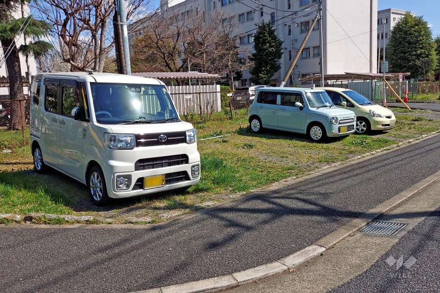 敷地内駐車場（屋外平面式）