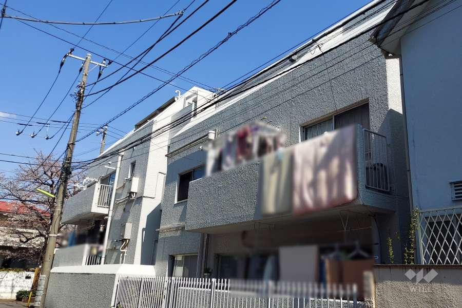 メゾン烏山の外観(南西側から)